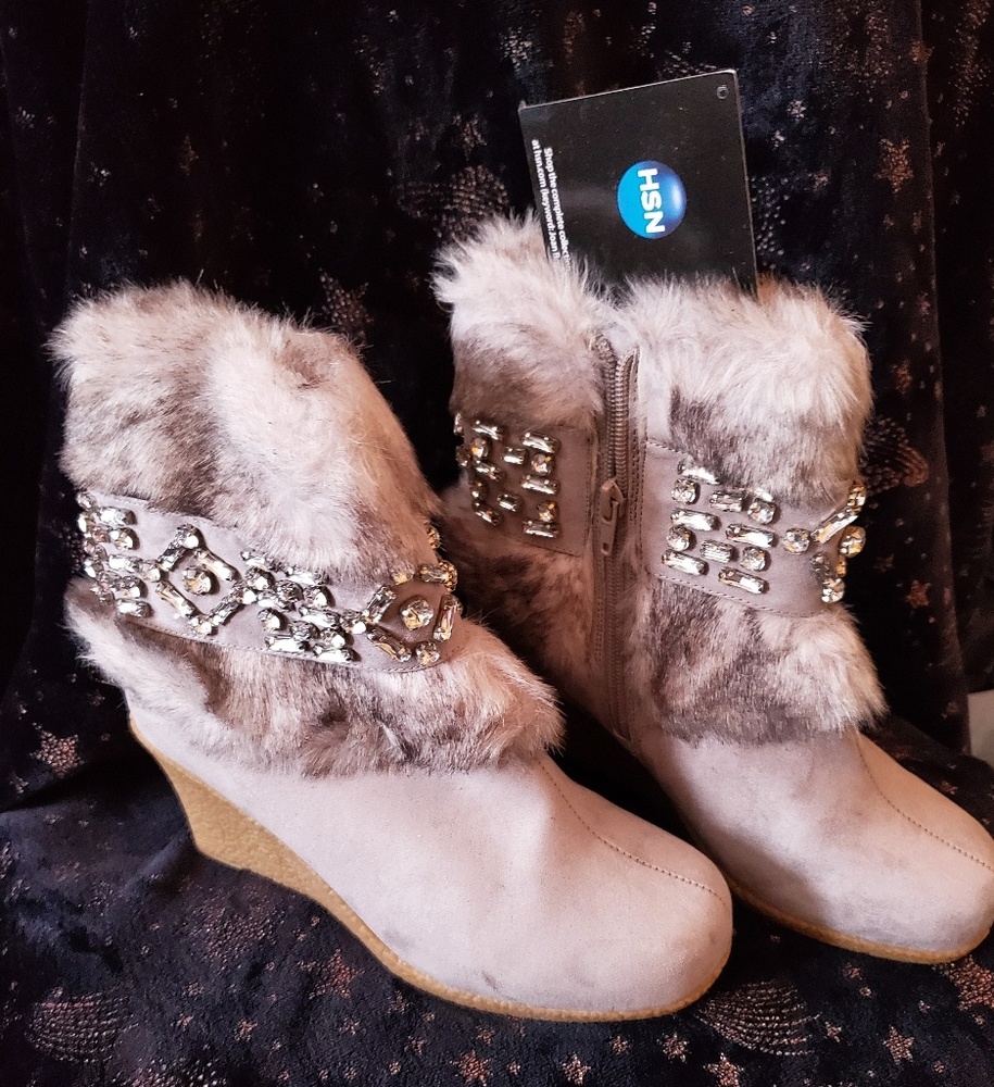 Booties - Picture 3 of 3